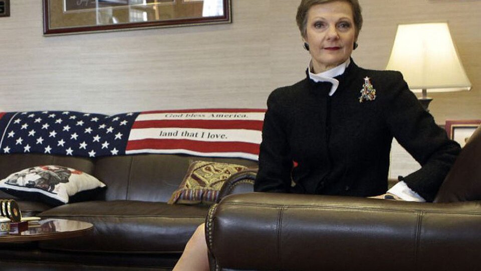 La jueza de Nueva York amiga de los buitres | Preska ordenó a la Argentina entregar el 51 por ciento de YPF La jueza de Nueva York amiga de los buitres | Preska ordenó a la Argentina entregar el 51 por ciento de YPF