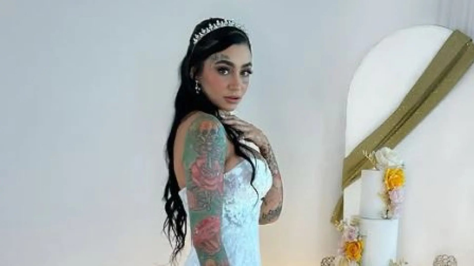 salió de fiesta con su cirujano la noche anterior