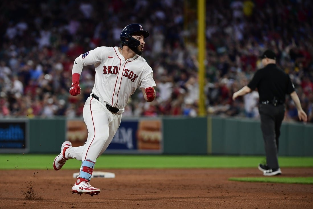 Los Medias Rojas buscan aprovechar el impulso de la gran noche de Wilyer Abreu contra los Rojos Los Medias Rojas buscan aprovechar el impulso de la gran noche de Wilyer Abreu contra los Rojos